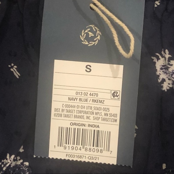 Universal Thread / NWT/ Women's Ruffle Short Sleeve Eyelet Peplum Blouse /S - Picture 4 of 6